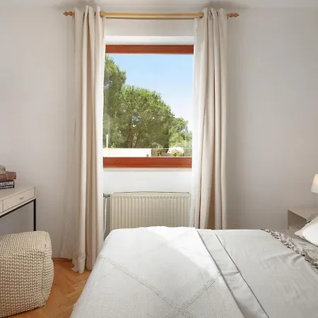 Rosy Rovinj