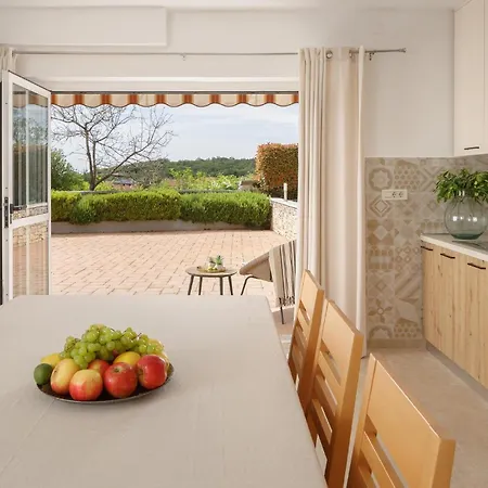 Rosy Holiday home *