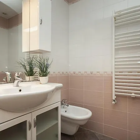 Rosy Holiday home *
