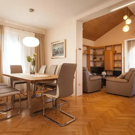 Rosy Holiday home
