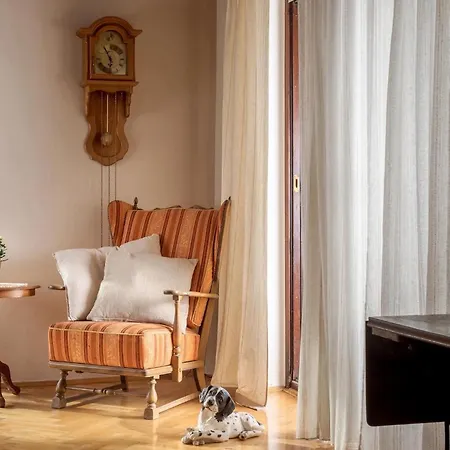 Rosy Holiday home *