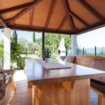Holiday home Rosy *